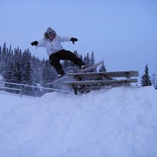 Rocking the bench. Foto: Erik. &Aring;kare: Kristofer.
