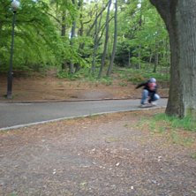F&ouml;rsta backen p&aring; min nya longboard.. kul! Lite s. Foto: Rasmus Carlsson. &Aring;kare: Andreas J&ouml;nson.