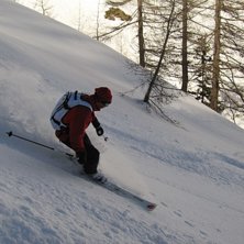 Good powder in the trees. Foto: Baptiste Blanc. &Aring;kare: Toni ski kmx.