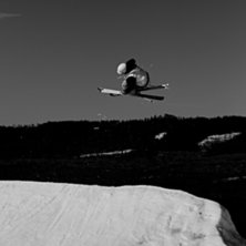 Hampus ladade p&aring; stort i andra hoppet med en cork. Foto: Nicke Jacobsson. &Aring;kare: Hampus &Ouml;hlin.
