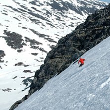 Stryn n&auml;r det &auml;r som b&auml;st. Brant och slask.. Foto: Johan. &Aring;kare: Broman.