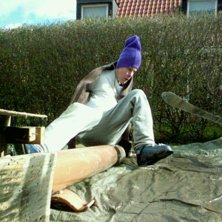 Min kompis langar fetaste sommar rejlet.. haha. Foto: Jag calle. &Aring;kare: Anton Ahlmark.