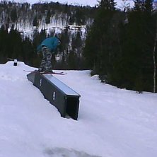 jag jibbade lite flat down rails . Foto: Olle Lundmark. &Aring;kare: Flusy / JL.