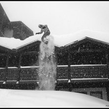 Droppade balkongtaket fr&aring;n en 4-stj&auml;rnig restaur. Foto: Daniel Malmstr&ouml;m. &Aring;kare: Rickard Croy.