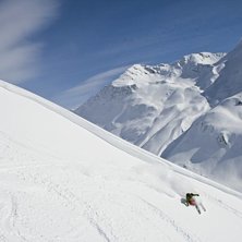 Foto: Erik Larsson. &Aring;kare: Mikael Roos.
