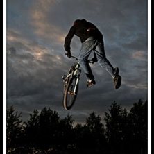 Jag g&ouml;r tailwhip. Foto: Kennth einars. &Aring;kare: Alexander B&auml;ckvall.