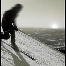 Hinken njuter av nypistade backar i St&ouml;ten. Foto: Camilla Waara. &Aring;kare: Henrik &amp;quot;Hinken&amp;quot; Josefsson.