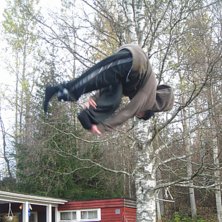 studsmatta session hos erkas. Foto: Ellikaaaaa. &Aring;kare: koopatroopa.