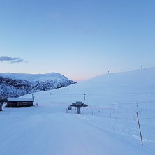 Langfredag
Langfredag kl 06.30 er det nydelege for.