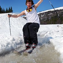 Mera b&auml;ck&aring;kning under valborg! =). Foto: Erik Hammarsten. &Aring;kare: Petter Elfsberg.