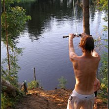 p&aring; v&auml;g ut. Foto: robin pouzar. &Aring;kare: henrik westlund.