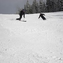 F&ouml;rs&ouml;k till en 8 i en av f&aring; pistade backar i Re. Foto: Helene Tevemark. &Aring;kare: Christoffer Ling &amp;amp; Lars Wernerson.