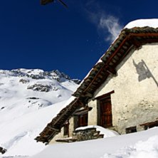 ett fint litet hus, tyv&auml;rr s&aring; var det den s&auml;mst. Foto: Joakim Hayland. &Aring;kare: Alric Ljunghager.
