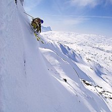 Andreas Fransson &auml;r en skid&aring;kare som &aring;ker kraft. Foto: Mattias Johansson. &Aring;kare: Andreas Fransson.