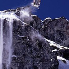 Steep and deep. Foto: Yves Garneau. &Aring;kare: Jonas Delogne.