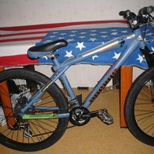 min cyckel (GT ruckus dirtbike). Foto: johannees nordin. &Aring;kare: din mamma.