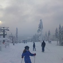 en h&auml;rlig dag med pappa och sin k&auml;ra bror;)(a). Foto: jag. &Aring;kare: nja lite folk....