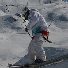 &Aring;kare: Alex Rutgersson.