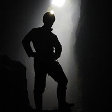 P&aring; botten av The Lost World. Nu b&ouml;rjar &auml;ventyre. Foto: Alec Guinness. &Aring;kare: Mikael Blomqvist.