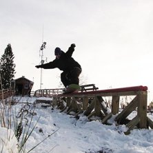 Tail press BS 180 ut
f&ouml;rs&auml;songs &aring;kning. Foto: Dj Dahle. &Aring;kare: jag.