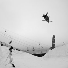 360 n&aring;n japan grab. Foto: fredrik bergqvist. &Aring;kare: patrik fernstr&ouml;m.