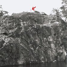 Den r&ouml;da pilen pekar p&aring; hopparen. Klippan &auml;r 17. Foto: Philip Gottlieb. &Aring;kare: polarn.