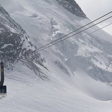 h&auml;r ser man hur glaci&auml;ren har glidit ned och ska. Foto: Stefan Johansson.