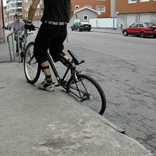 Ps. s&ouml;ker sponsor Ds.. Foto: Tom. &Aring;kare: Olsson.