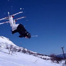 En av mina f&ouml;rsta backflips, riktigt soft landnin. Foto: Jacob Eklund. &Aring;kare: Felix Eriksson.