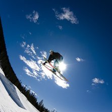 Bj&ouml;rn kn&auml;pper &auml;nnu en bild, denna g&aring;ng &auml;r det. Foto: bj&ouml;rn Rosengren. &Aring;kare: Jesper &amp;quot;Jeppenator&amp;quot; Nor&eacute;n.