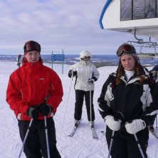 Jag och syrran vid 6-stolsliften i IdreFj&auml;ll.. Foto: Lars Gunnar Helmer Karlsson. &Aring;kare: Claes Karlsson och Emma Karlsson.
