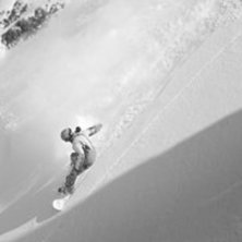 Sk&ouml;nt aprilpuder vid insteget av orientation tabl. Foto: Victor Apelgren. &Aring;kare: Erik Lindgren.