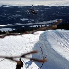 Stefan borde bli fotomodell, han posar riktigt sny. Foto: Lee Myhr. &Aring;kare: Stefan Persson.