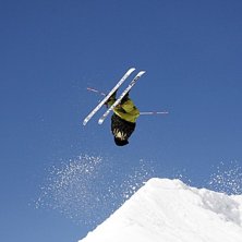 1/2500  F13  Iso1600
Viktor g&ouml;r en sk&ouml;n &amp;qu. Foto: Ronald Lahti. &Aring;kare: Viktor &amp;quot;Viol&amp;quot; Olsson.