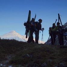 P&aring; v&auml;g hem efter en sk&ouml;n dag p&aring; fj&auml;llet. Foto: Andreas.
