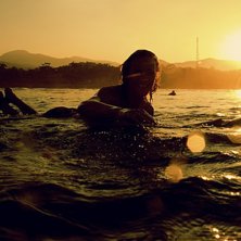 Surfing before the sun - danielronnback.blogspot.c. Foto: Daniel R&ouml;nnb&auml;ck. &Aring;kare: Jacob Wester.