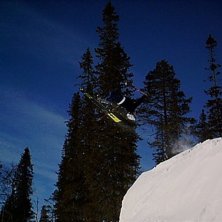martin i b&ouml;rjan p&aring; en backflip . Foto: petter sjaggo. &Aring;kare: martin franklin.