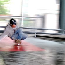 Slide p&aring; h&ouml;ge niv&aring;. Foto: Viktor Bjurlid. &Aring;kare: Lasse Collin.