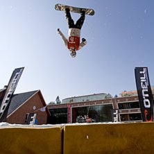 Anders Aspg&aring;rd i en h&auml;rlig backflip &ouml;ver Chalme. Foto: Kjetil Simonsen. &Aring;kare: Anders Aspg&aring;rd.