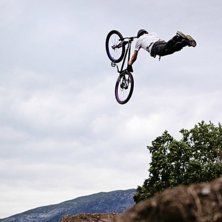 Superman seatgrab. Foto: Mathias Lindkvist. &Aring;kare: Patrik Wikstr&ouml;m.