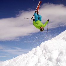 tr&auml;nar p&aring; fl&auml;ka bak&aring;tvolter.. Foto: Magnus A Werner. &Aring;kare: Andr&eacute;as Ahlstedt.