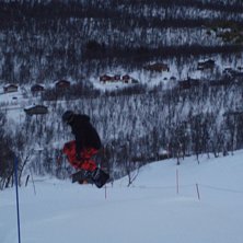F&ouml;rs&ouml;ker mig p&aring; en grab!!. Foto: &Aring;sa B&auml;ck. &Aring;kare: Anton B&auml;ck.