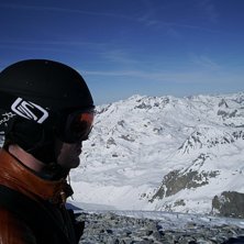 Johan kikar ut fr&aring;n La Grande Motte. Foto: Petter M&aring;rtensson. &Aring;kare: Johan Cedergren.