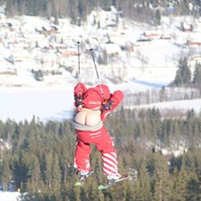 raggarskid&aring;kare..

fl&ouml;g kort med flit och land. Foto: MattiasG&ouml;thberg. &Aring;kare: Rumpnisse.