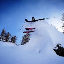 En sk&ouml;n dag i skogen i La Grave.. Foto: Jakob Wallin. &Aring;kare: David Kvart.
