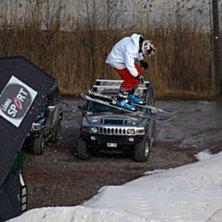 en 180 med uppdragna byxor. Foto: Runan. &Aring;kare: jag,.