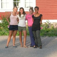 marias f&ouml;delsedag&amp;lt;3. Foto: linn b. &Aring;kare: sofia, marica, lisa och maria&amp;lt;3.