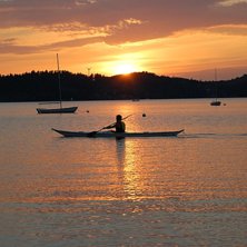 njuter av livet en kv&auml;ll p&aring; v&auml;stkusten. Foto: Andreas Mathisen. &Aring;kare: Andr&eacute;as Ahlstedt.