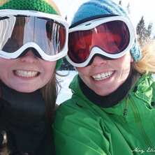 Me and Katie having a blast at the mountains in Me. Foto: May Elin Aarstad. &Aring;kare: May Elin Aarstad and Katrine Ingebrigtsen.