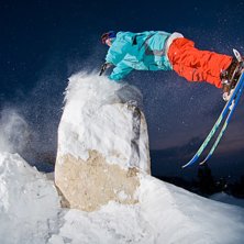 Hand-drager!

www.christofferdybendal.com. Foto: Christoffer Dybendal. &Aring;kare: Kim A Ottesen.